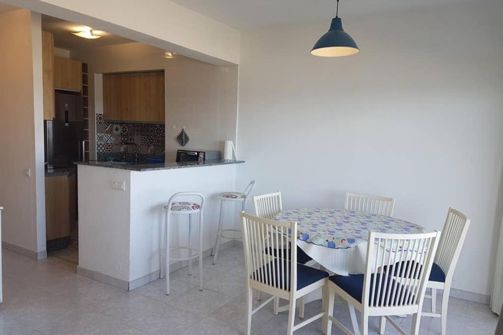021 - Wonderful Beachfront Apartment With Stunning Sea Views Benalmádena Dış mekan fotoğraf