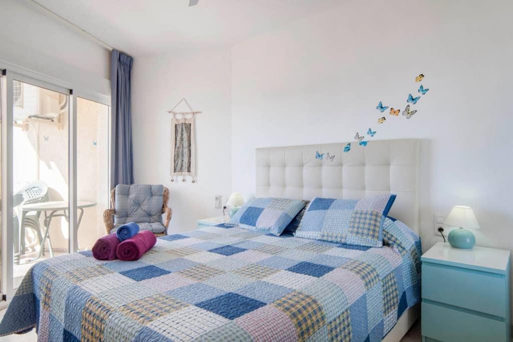 021 - Wonderful Beachfront Apartment With Stunning Sea Views Benalmádena Dış mekan fotoğraf